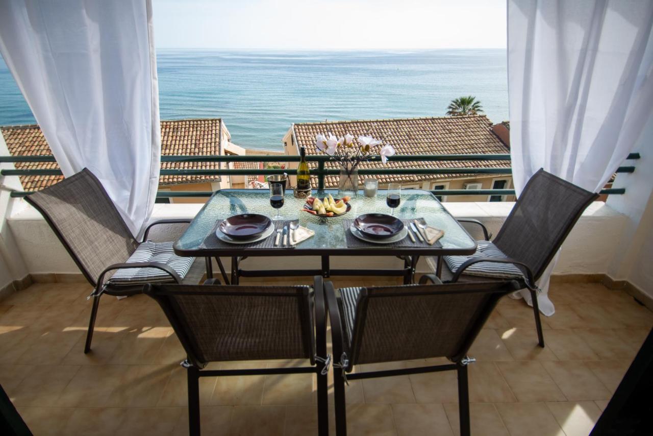 Alexandras On The Beach And Pool Apt Glyfada  Exterior photo