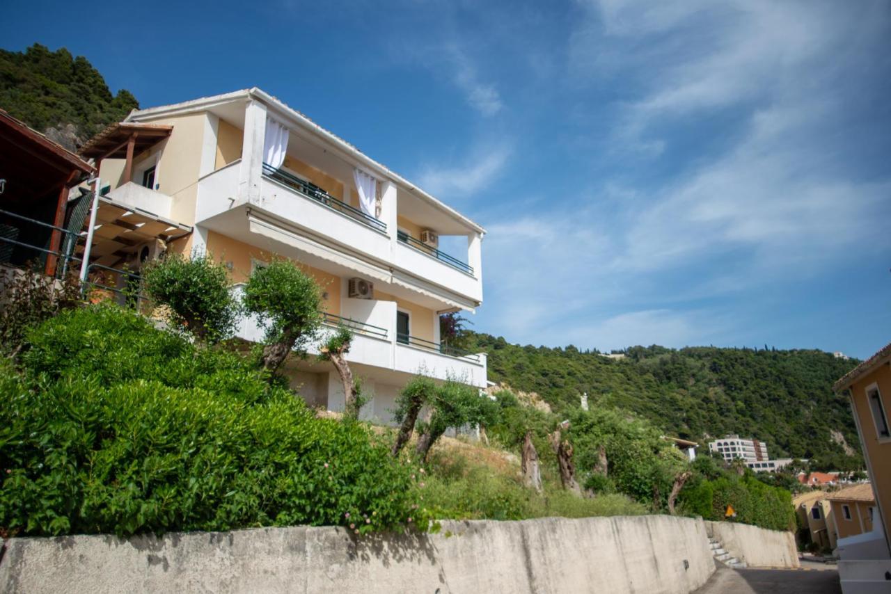 Alexandras On The Beach And Pool Apt Glyfada  Exterior photo